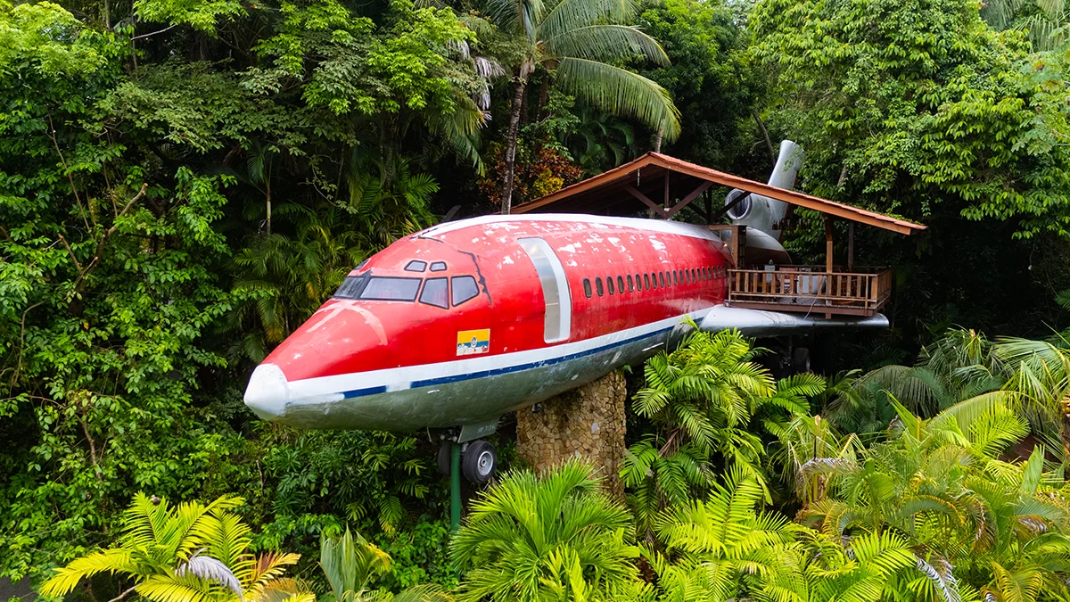 727 Fuselage Home: Costa Rica’s Coolest Hotel Room