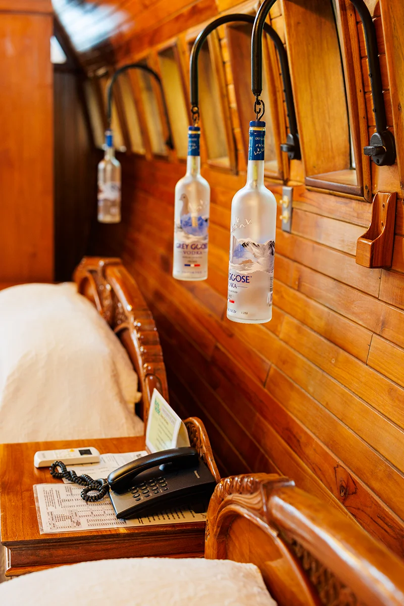 727 Fuselage Home bedroom