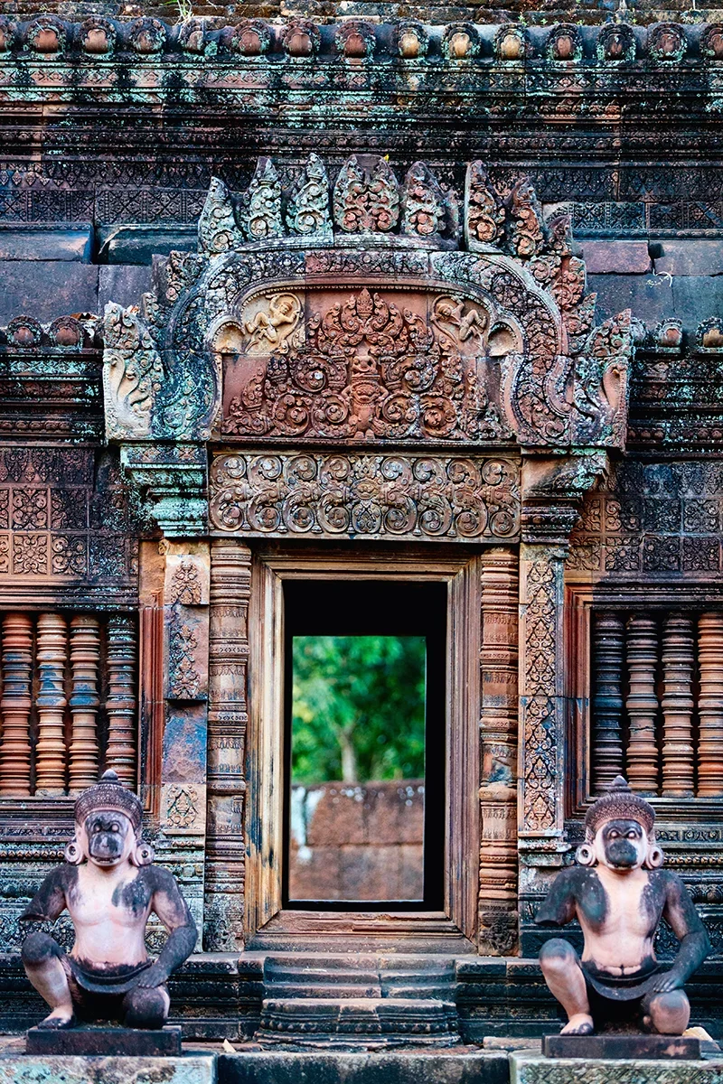Cambodia itinerary - Intricate details of Banteay Srei temple
