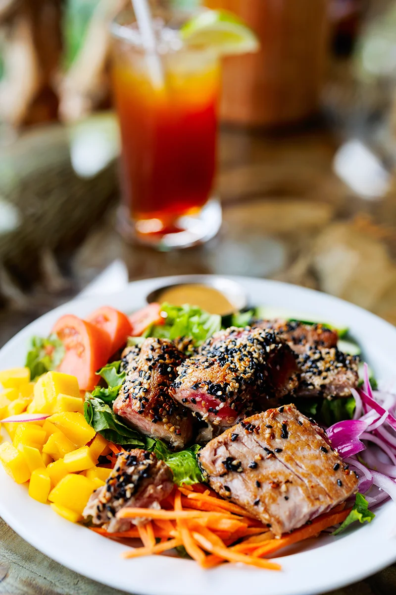 El Avion restaurant in Manuel Antonio - mango salad with tuna