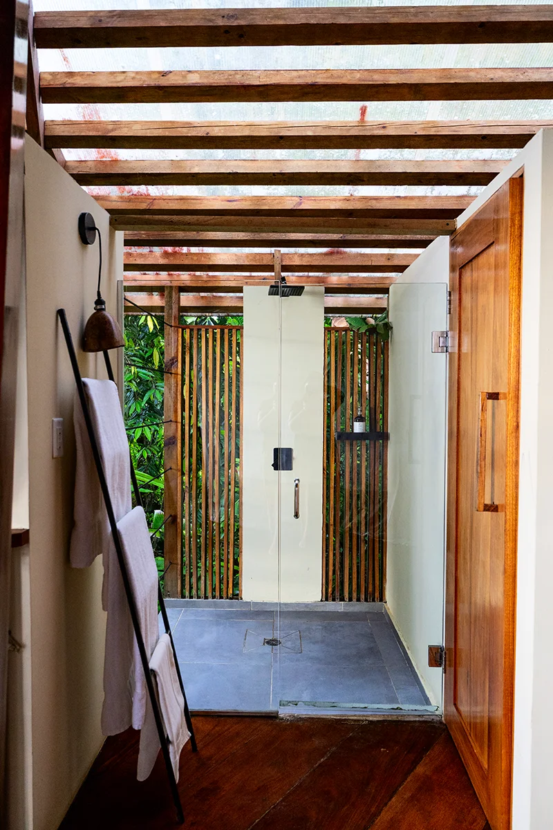 Shower at Rainforest King Bungalow in La Loma Jungle Lodge