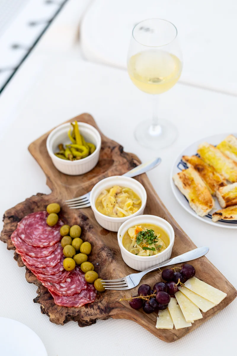 Sundowner spread and white wine